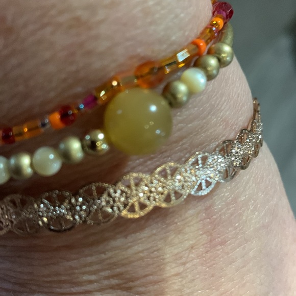 Three bracelets - Picture 4 of 8